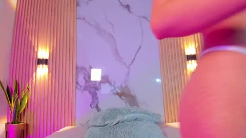 A L A N A  online show from September 22, 12:07 pm