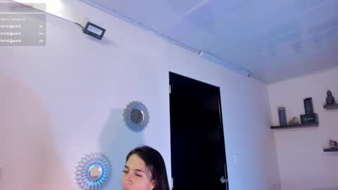 Snapshot of alana_madison chatting on December 13, 2:38 pm Maeve online show from December 13, 2:38 pm