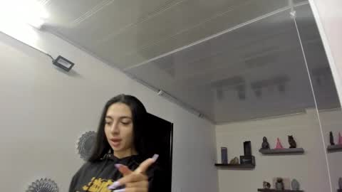 Snapshot of alana_madison chatting on December 22, 10:49 am Maeve online show from December 22, 10:49 am