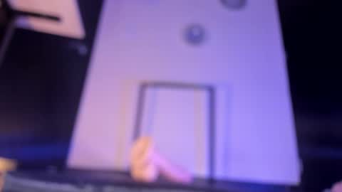 Snapshot of alana_madison chatting on December 22, 1:55 pm Maeve online show from December 22, 1:55 pm