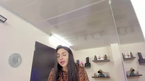 Snapshot of alana_madison chatting on January 31, 11:24 am Maeve online show from January 31, 11:24 am