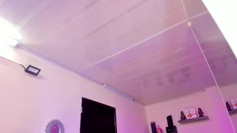 Snapshot of alana_madison chatting on February 24, 10:15 am Maeve online show from February 24, 10:15 am