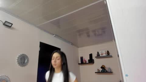 Snapshot of alana_madison chatting on February 25, 10:26 am Maeve online show from February 25, 10:26 am