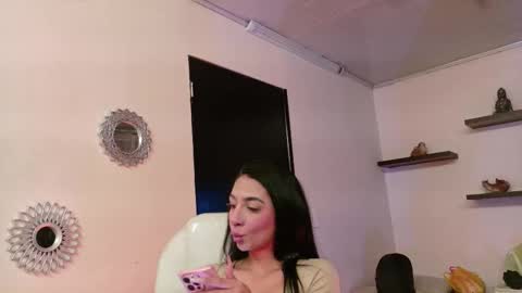 Snapshot of alana_madison chatting on September 21, 11:01 am Maeve online show from September 21, 11:01 am