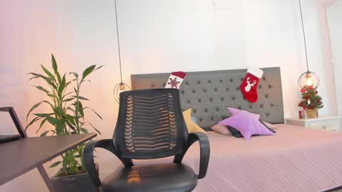 Alana online show from December 8, 4:57 am