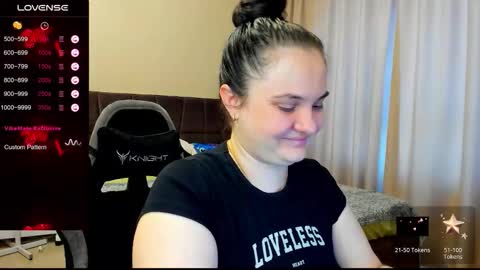 Snapshot of alanabrox chatting on September 12, 1:00 pm Julia online show from September 12, 1:00 pm