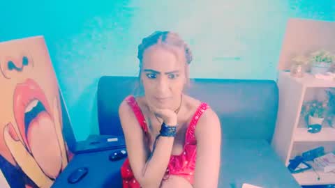 alanadelray online show from January 10, 8:51 am