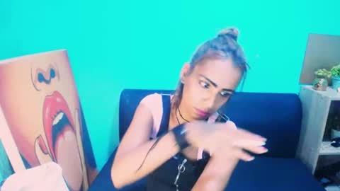 alanadelray online show from January 12, 11:50 am