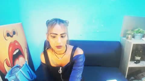 alanadelray online show from January 16, 7:38 am