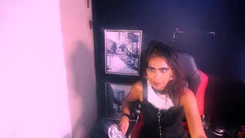 alanadelray online show from November 13, 7:51 am