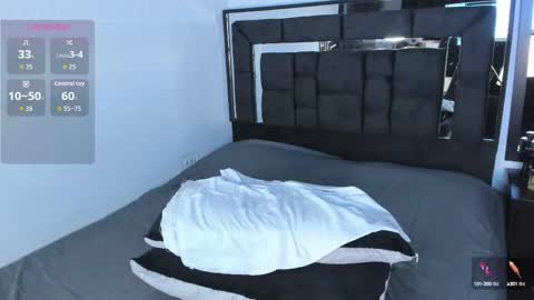 Snapshot of alanblack1 chatting on September 18, 2:57 am alanblack1 online show from September 18, 2:57 am