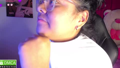 Snapshot of alanna_brunette chatting on October 6, 4:10 am lanna online show from October 6, 4:10 am