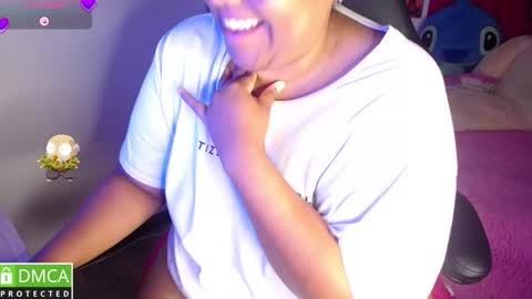 Snapshot of alanna_brunette chatting on October 8, 5:10 pm lanna online show from October 8, 5:10 pm