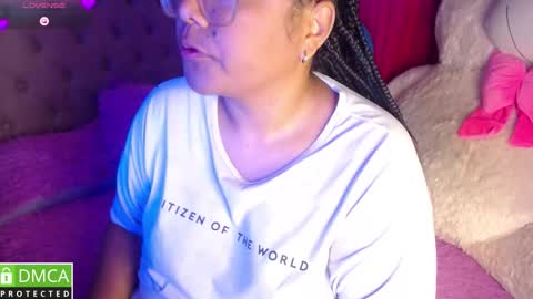 Snapshot of alanna_brunette chatting on October 28, 12:36 am lanna online show from October 28, 12:36 am