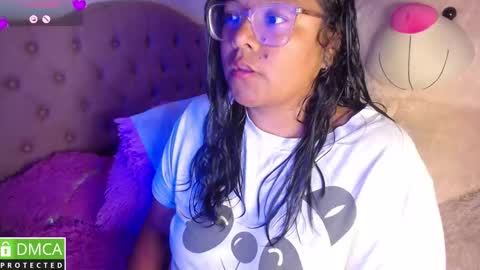 Snapshot of alanna_brunette chatting on November 23, 1:49 am lanna online show from November 23, 1:49 am