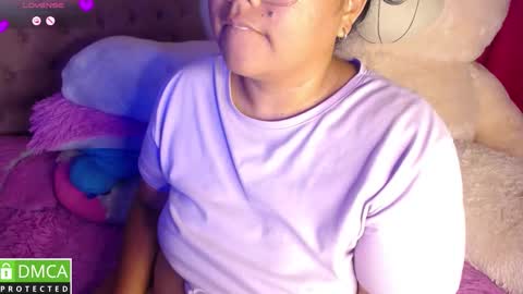 Snapshot of alanna_brunette chatting on November 24, 2:55 am lanna online show from November 24, 2:55 am