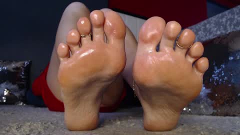 Alanna online show from December 24, 6:00 am