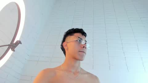 Snapshot of alannaughty_ chatting on December 29, 7:50 am alannaughty_ online show from December 29, 7:50 am