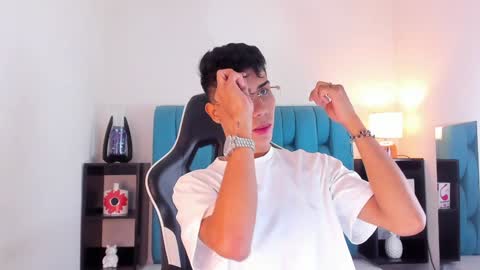 Snapshot of alannaughty_ chatting on January 24, 10:53 am alannaughty_ online show from January 24, 10:53 am