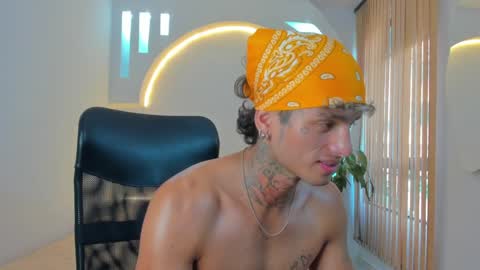 alan online show from December 20, 3:42 pm