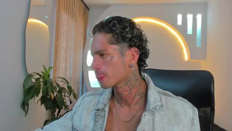 alan online show from January 23, 1:13 pm