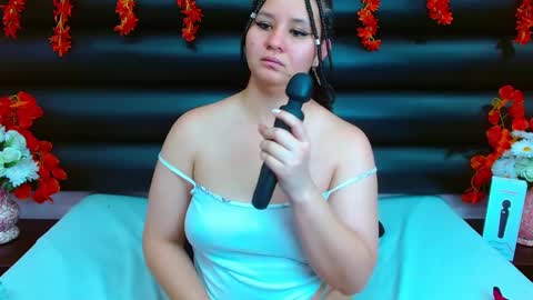 AlaSmith  online show from January 25, 8:10 am