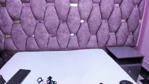 AlaSmith  online show from October 2, 2:18 am