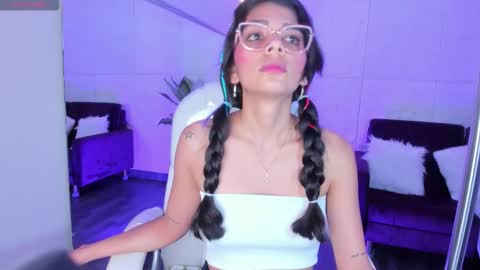 Alassia Hocthner online show from October 4, 12:03 pm