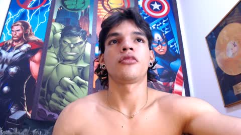 Snapshot of albertbernal69 chatting on January 14, 2:50 am Albert online show from January 14, 2:50 am