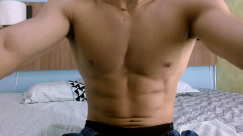 Snapshot of albertbernal69 chatting on January 21, 5:38 am Albert online show from January 21, 5:38 am