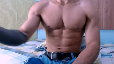 Snapshot of albertbernal69 chatting on January 25, 9:15 am Albert online show from January 25, 9:15 am