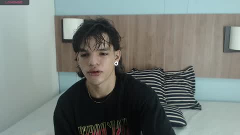 Snapshot of albertbernal69 chatting on February 17, 2:42 am Albert online show from February 17, 2:42 am