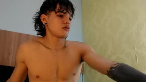 Snapshot of albertbernal69 chatting on February 26, 2:26 am Albert online show from February 26, 2:26 am