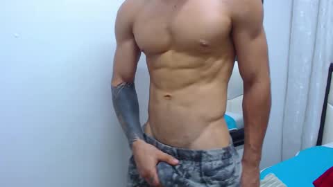 Snapshot of albertbernal69 chatting on February 28, 8:53 am Albert online show from February 28, 8:53 am