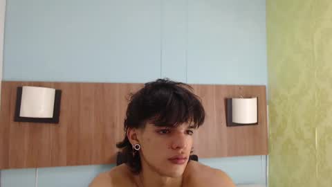 Snapshot of albertbernal69 chatting on March 3, 3:08 am Albert online show from March 3, 3:08 am