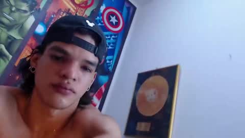 Snapshot of albertbernal69 chatting on March 12, 2:41 am Albert online show from March 12, 2:41 am