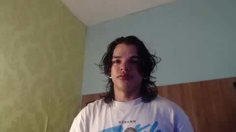 Snapshot of albertbernal69 chatting on September 24, 3:21 am Albert online show from September 24, 3:21 am