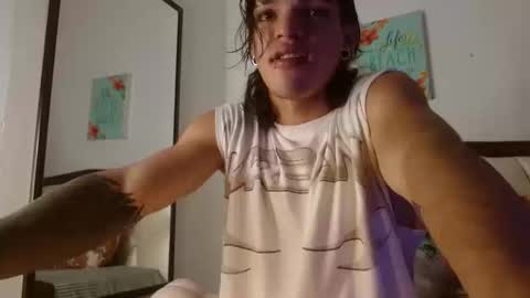 Snapshot of albertbernal69 chatting on October 16, 3:07 am Albert online show from October 16, 3:07 am