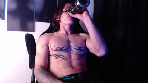 Snapshot of albertbernal69 chatting on October 26, 11:53 pm Albert online show from October 26, 11:53 pm