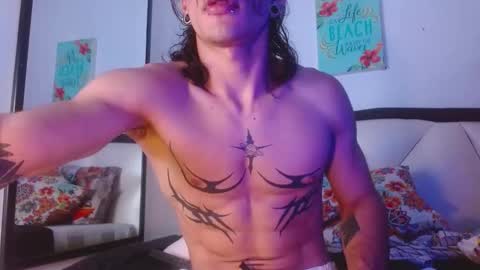 Snapshot of albertbernal69 chatting on October 27, 11:52 pm Albert online show from October 27, 11:52 pm