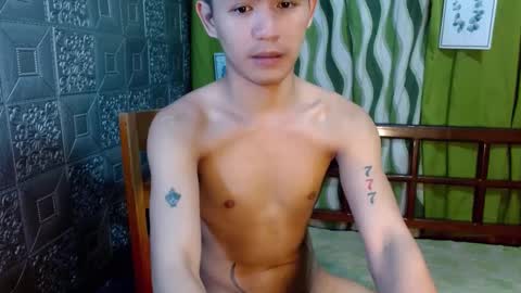 Snapshot of albertx_destroyer69 chatting on January 29, 5:35 pm Albert online show from January 29, 5:35 pm