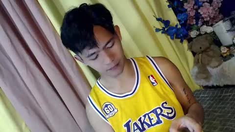 Snapshot of albertx_destroyer69 chatting on February 11, 9:20 am Albert online show from February 11, 9:20 am