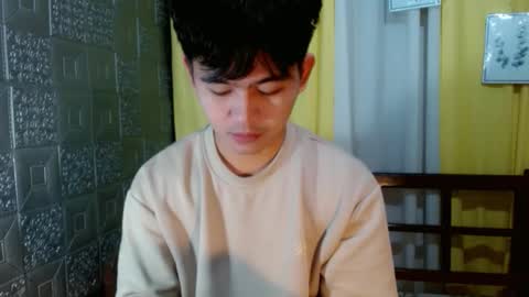 Snapshot of albertx_destroyer69 chatting on November 9, 7:45 pm Albert online show from November 9, 7:45 pm