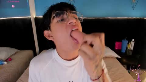 ale_aurarashi online show from September 17, 1:51 am