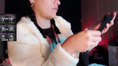 aledelo online show from December 3, 6:59 am