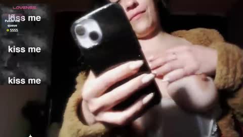 aledelo online show from December 31, 7:10 am