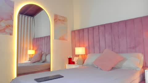 Snapshot of aleja_arango chatting on December 28, 9:08 pm Alejandra Arango online show from December 28, 9:08 pm