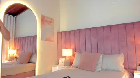 Snapshot of aleja_arango chatting on January 30, 5:06 pm Alejandra Arango online show from January 30, 5:06 pm