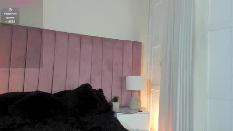 Snapshot of aleja_arango chatting on February 7, 7:59 pm Alejandra Arango online show from February 7, 7:59 pm