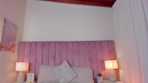 Snapshot of aleja_arango chatting on October 10, 10:20 pm Alejandra Arango online show from October 10, 10:20 pm